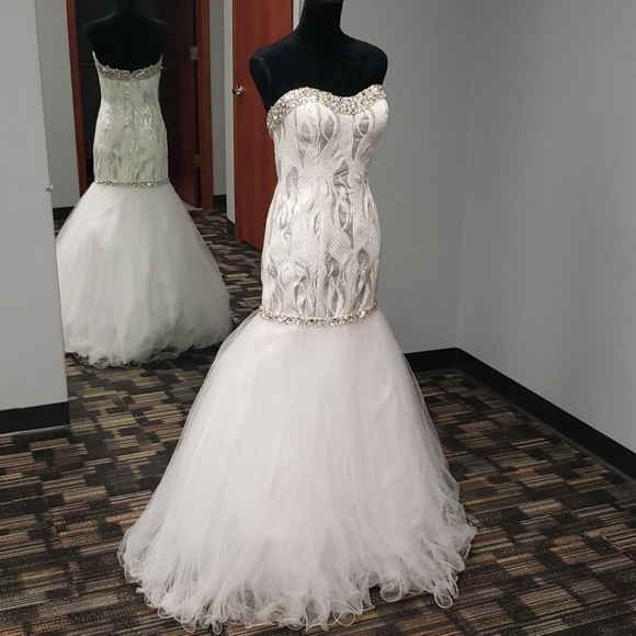 Blush,prom,white, strapless, mermaid, size 8 - Picture 7 of 14